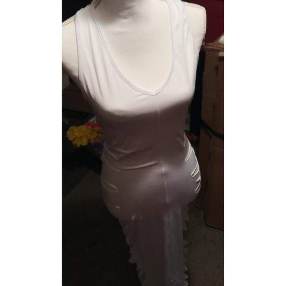 Cut up sides vneck
